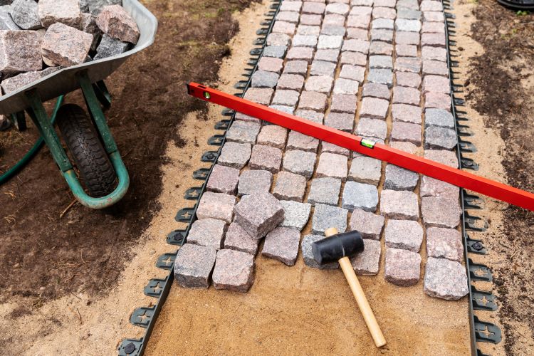 Landscaping: Should You Hire Professionals or DIY?